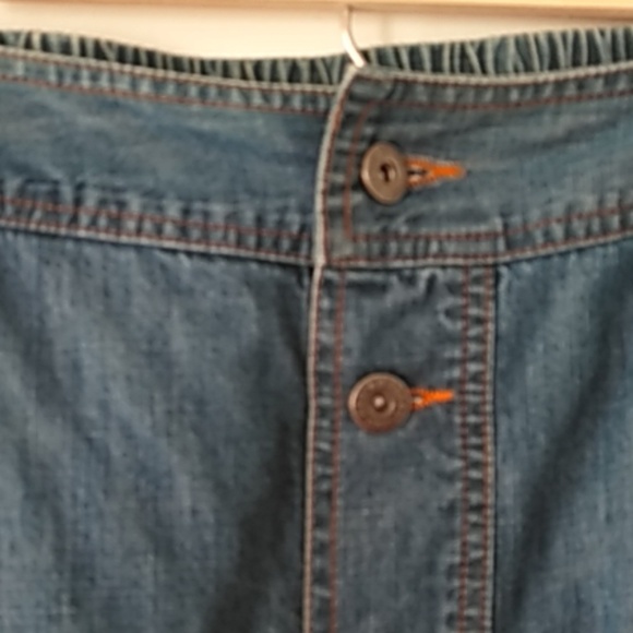 Denim front button skirt NWOT size m - Picture 4 of 8